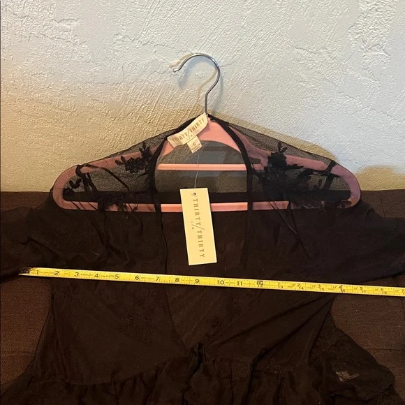 #1444** Black Sheer Lace Top - Picture 6 of 7